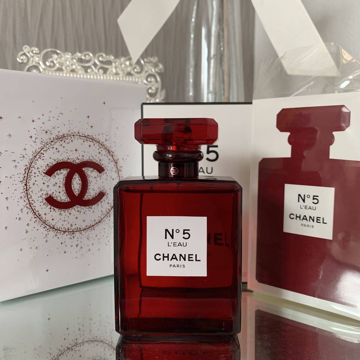 CHANEL N°5 ロー オードゥ トワレット　限定コフレ CHANEL No.5 ロー レッドエディション オードトワレクリスマス