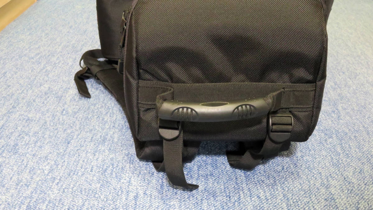 美品 Nikon ニコン カメラリュック　バッグ ６００用？_8