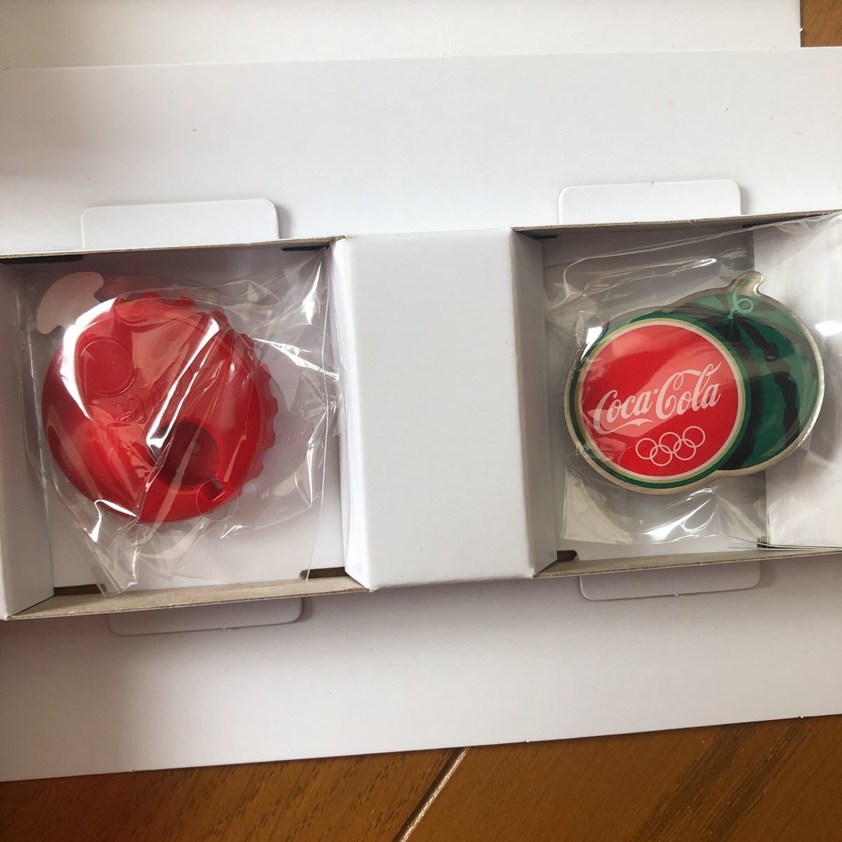 【３つセット】新品 コカコーラ オリジナル スマートピンズ 非売品 キャンペーン オークオン ノベルティグッズ うきわ 浮き輪 BBQ すいか_3