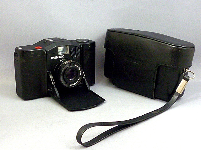 ミノックス　MINOX 35ML　ケースつき ◎ミノックス MINOX 35 EL Color-Minotar2.8/35 良品 革ケース付 1974
