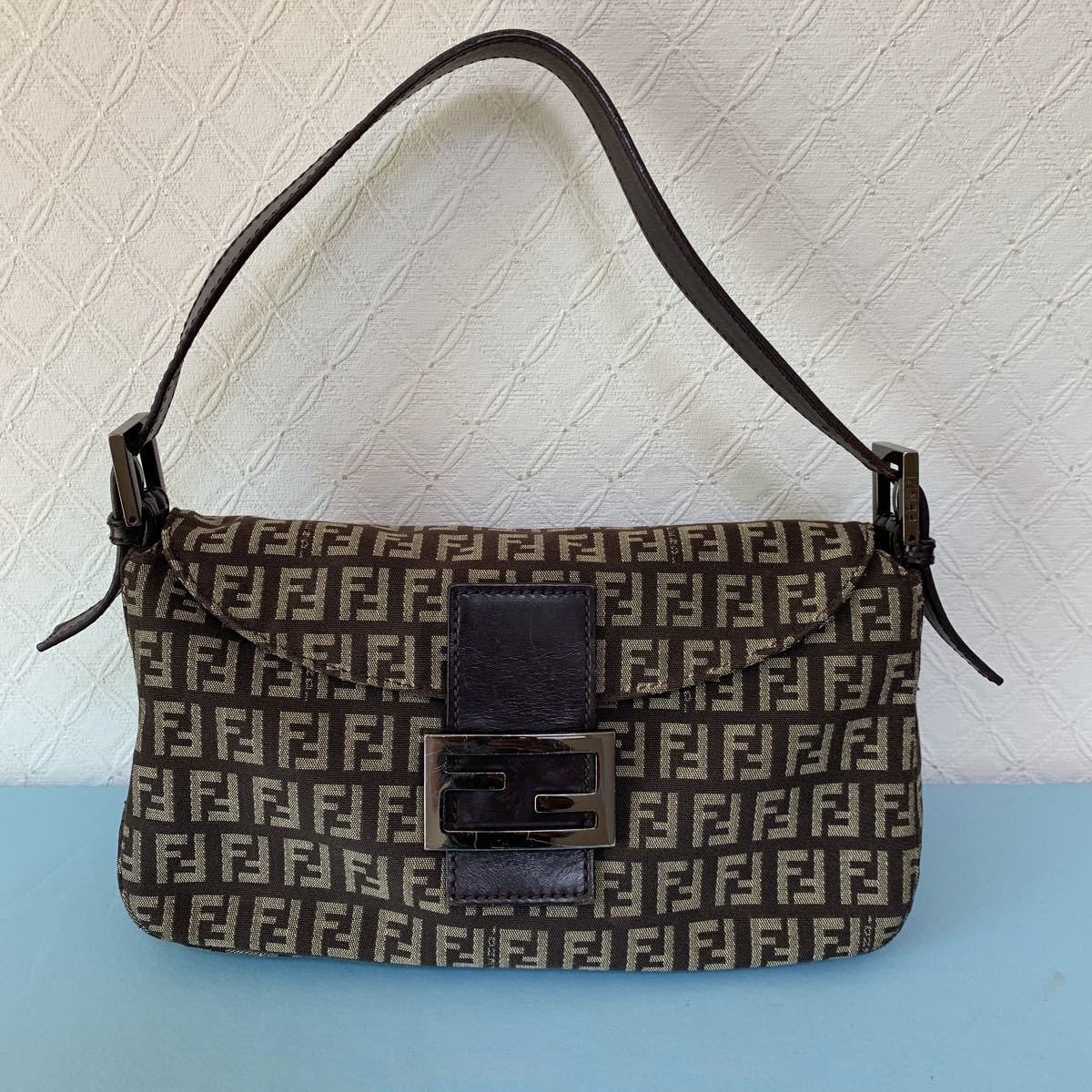 直営オンラインショッピング FENDI フェンディ アクセサリーポーチ 