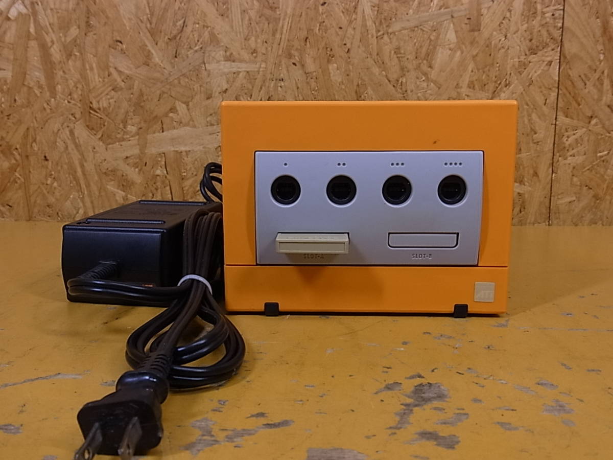 □Be/418☆任天堂 Nintendo☆ゲームキューブ GAMECUBE本体 オレンジ☆コントローラ/電源アダプタ/接続ケーブル付き☆DOL-001(JPN)☆動作OK