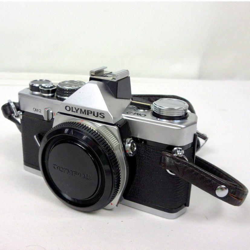 Olympus OM-SYSTEM Zuiko MC Auto-W 35mm f/2 is a rather fast lens for a wide angle and while it doesn't have the best reputation compared to the other f/ 2 Zuikos, this is