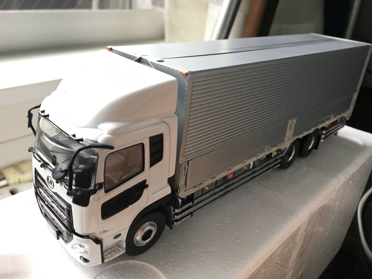 UDトラックス 新型クオン 京商 1/43 UDトラックス 新型クオン Quon