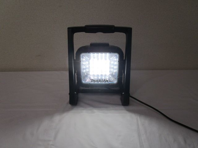 Makita マキタ ML805 グリーン LEDスタンドライト ワークライト 投光器 照明 作業 屋外 店舗 工事 DIY 【中古】