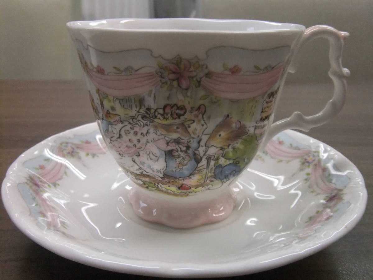 ロイヤルドルトン 3客 DOULTON ROYAL ブランブリーヘッジ カップ&amp 