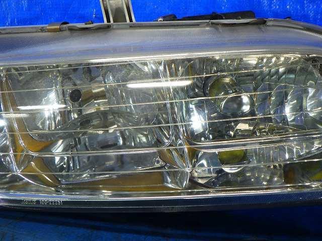 2-6 DC1⁄DC2⁄DB6⁄DB8 インテグラ タイプR 純正 HID ヘッドライト右