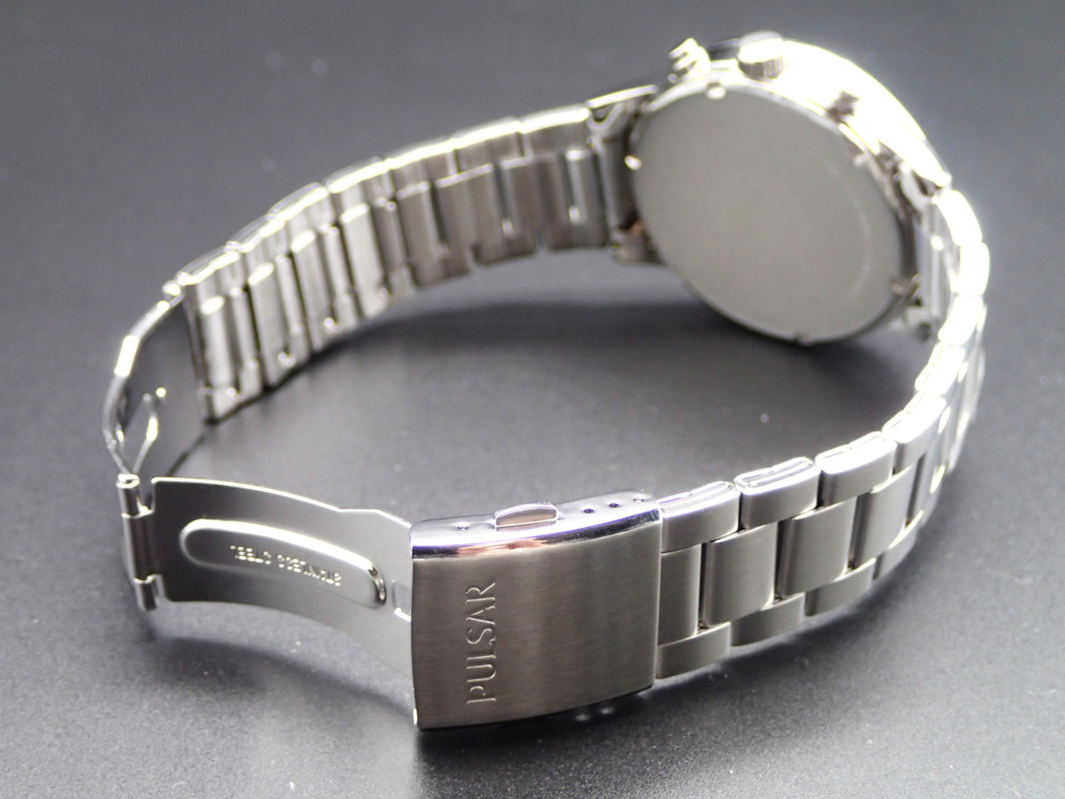 SEIKO PULSAR Chronograph Date Display Black Silver Watch セイコー