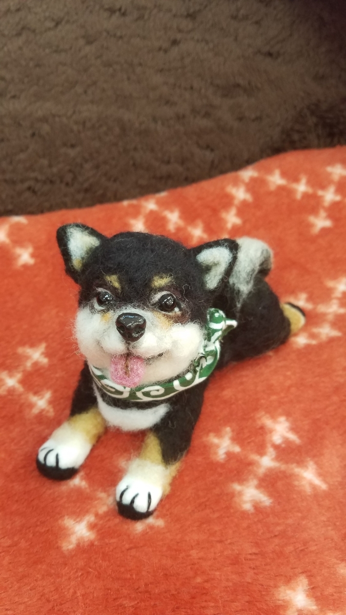 舌出し 柴犬 黒柴 子犬 羊毛フェルト ハンドメイド ぬいぐるみ 手乗り