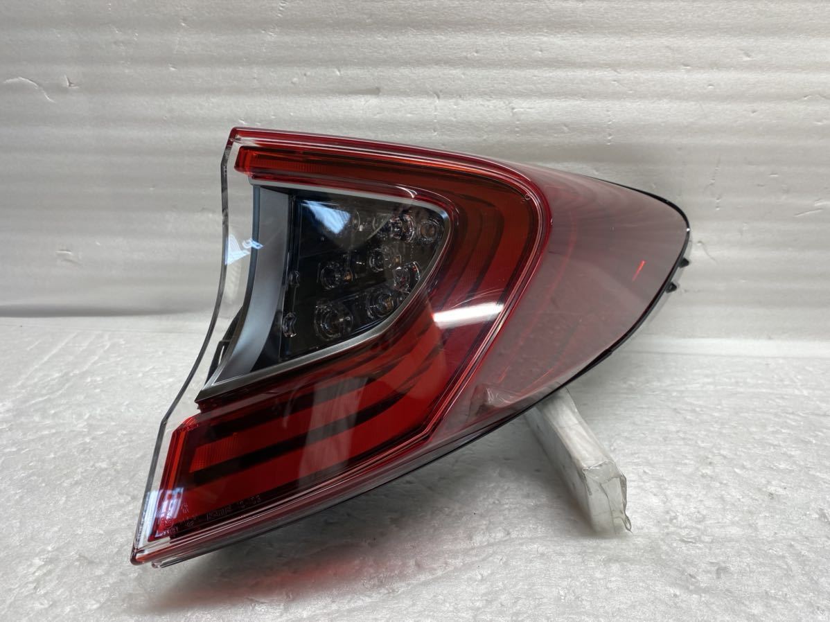 C-HR 左 テール 81560-10410 美品⁄破損キズなし⁄低走行 C-HR GR
