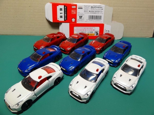 うえだかずや トミカ 組立て工場スカイライン GT-R R32 9台セット うえだかずや トミカ 組立て工場スカイライン GT-R R32 9台セット