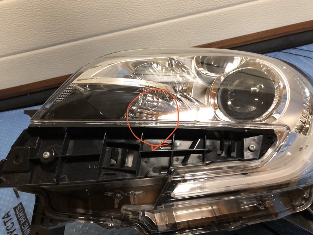 B21A デイズルークス 左 ヘッドライト 前期 HID HID左ヘッドライト左