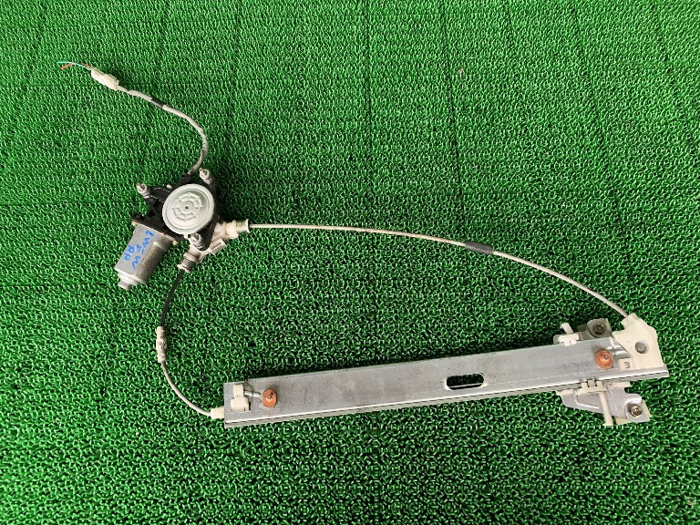  マツダ MPV LW3W LW5W LWEW RR パワーウィンドウ レギュレーター モーター リア右(マツダ用)｜売買されたオークション情報、yahooの商品情報をアーカイブ公開 - オークファン マツダ用