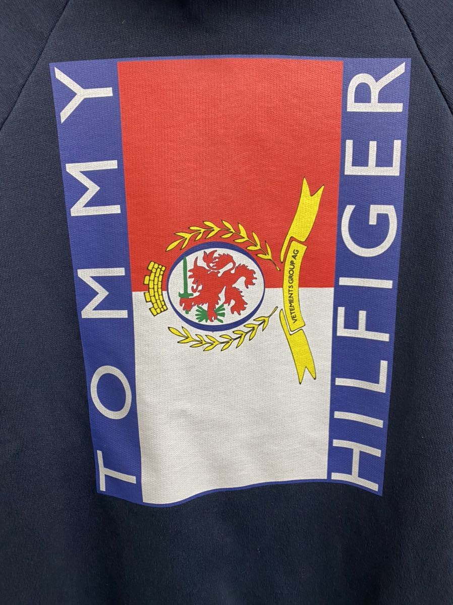 美品 希少 VETEMENTS ヴェトモン TOMMY HILFIGER ×トミー 美品 希少 VETEMENTS ヴェトモン TOMMY HILFIGER ×トミー