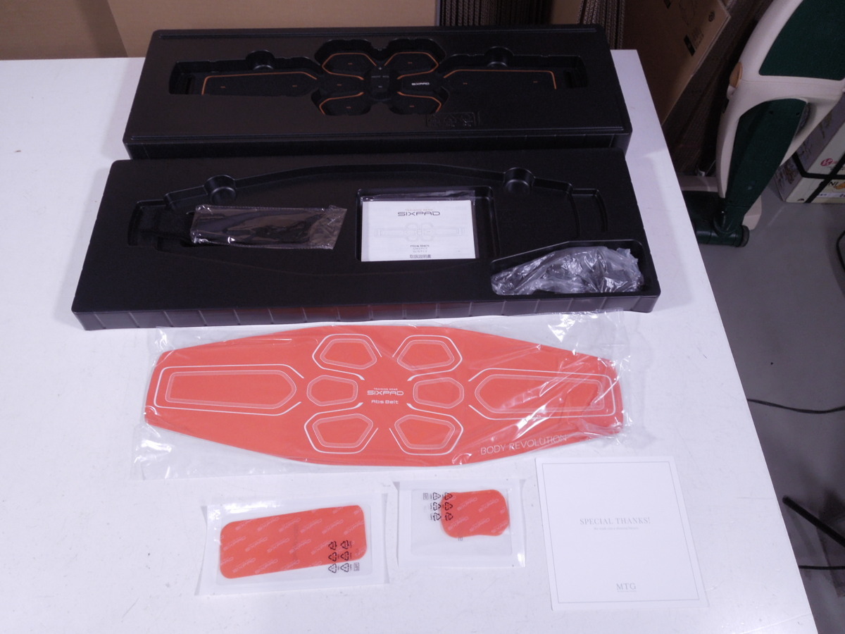 【爆買い，送料無料】 MTG SIXPAD シックスパッド Abs Belt アブズベルト SP-AB2209F-S S/M/Lサイズ ②(その他)｜売買されたオークション情報、yahooの商品情報をアーカイブ公開 - オークファン その他