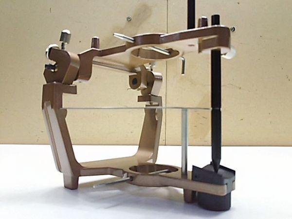 新品/未使用】スペイシー咬合器 コンダラー型 Aタイプ 3個/コンダラー