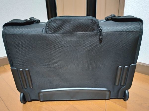 TUMI 22033DH 22インチ 2輪キャスター付き ラゲージ ガーメントバッグ