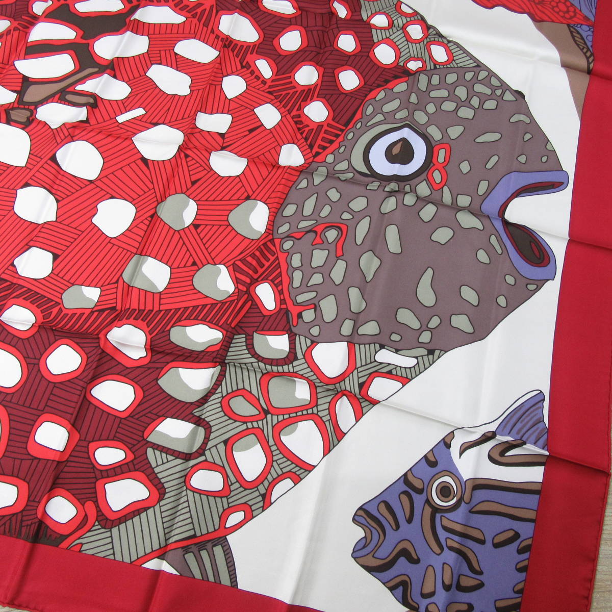 未使用 HERMES エルメス Grands Fonds (detail) 深海 カレ90 大判