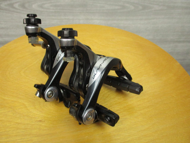 BR-9000 DURA-ACE Shimano SHIMANO 「シマノ」 &frasl; 大阪美原北インター店 キャリパーブレーキ フロントのみ Dura Ace SHIMANO「シマノ」 キャリパーセット&frasl; 京都西院店 - 281g