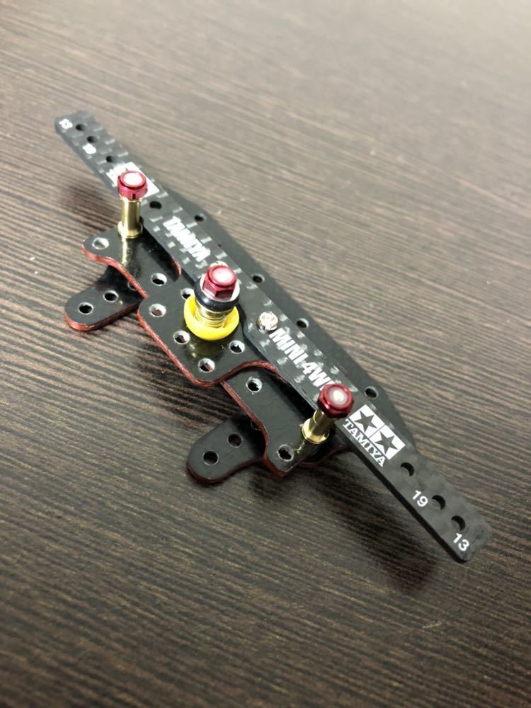 ミニ四駆 一軸リアアンカー カーボン リアブレーキステー オールタミヤ使用 スラダン スライドアンカー レッド×メタリックレッド