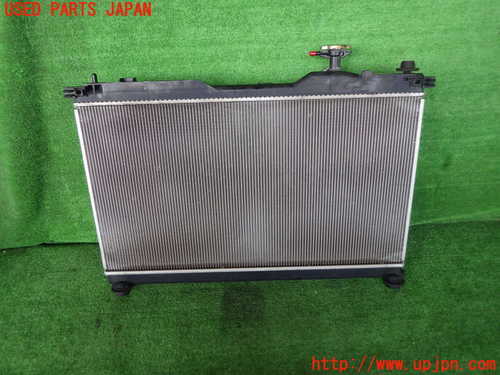 1UPJ-57072321]ヴォクシー(ノア)(ZRR85W 80系)ラジエーター 中古 検索用 R80 ZRR80 ZWR80
