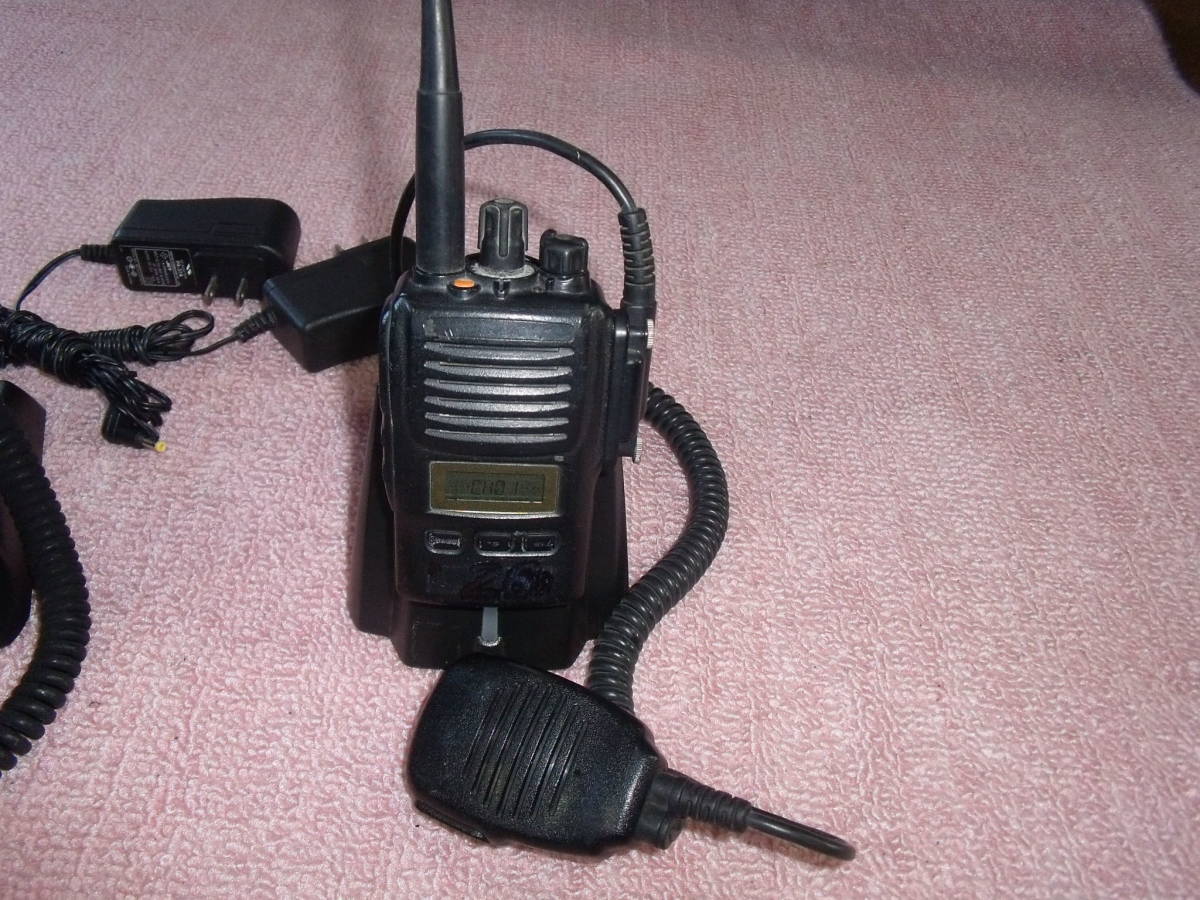 警察無線タイプ・所轄系型無線VX-581/582UCAT　性能バッチリ中古機2台セット!　　送料込み!　落札金額のみでOK!_3