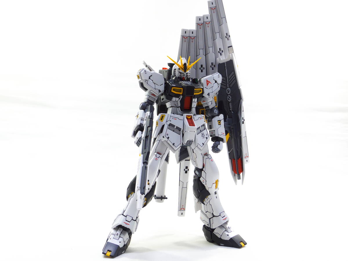 RG νガンダム 改修塗装完成品 【公式通販】