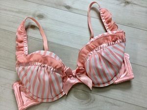 aimerfeelのYahoo!オークション(旧ヤフオク!)の相場・価格を見る