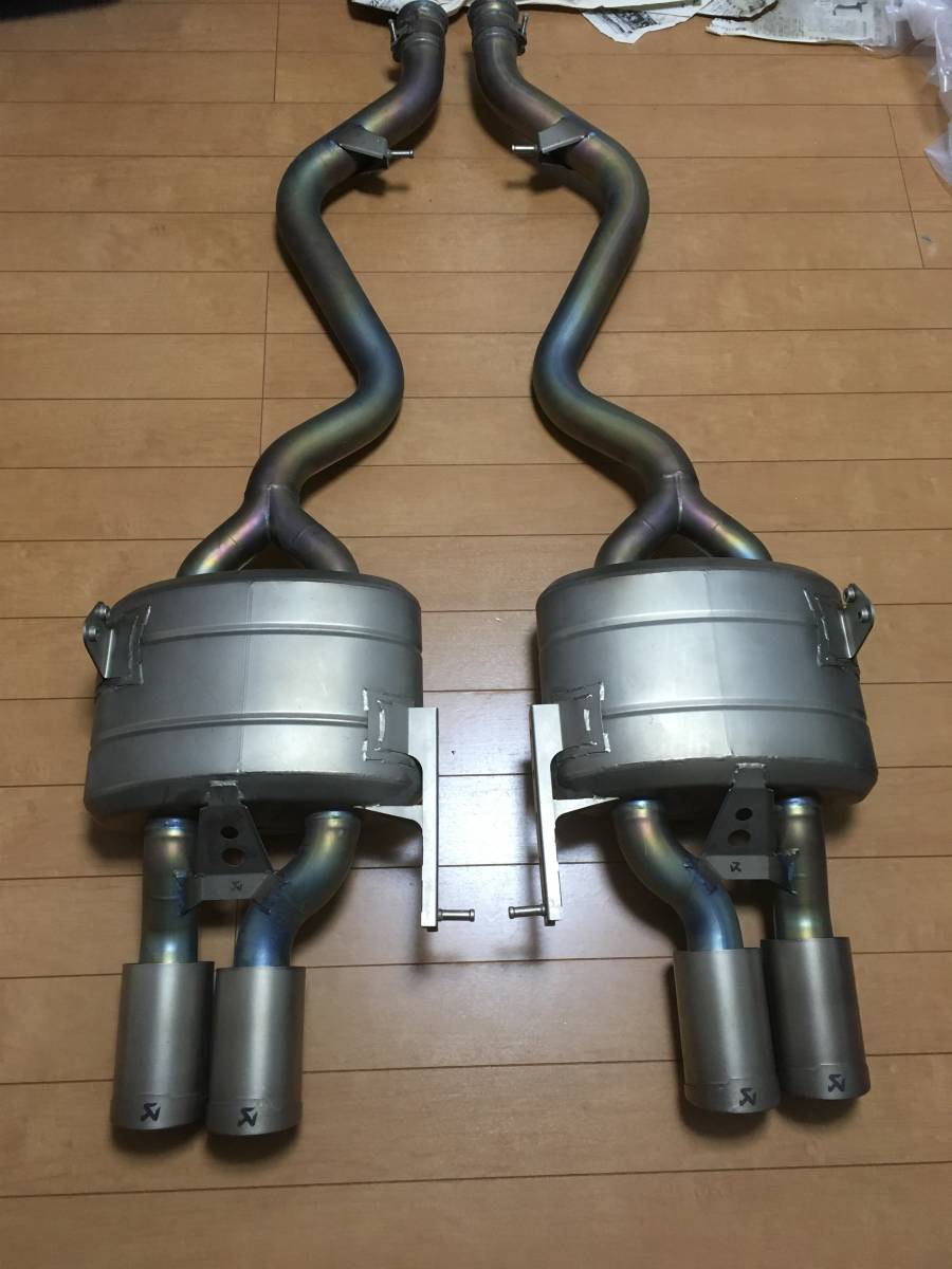 BMWE92M3クーペ　アクラポビッチ　チタンマフラー　AKRAPOVIC BMW E92 M3 アクラポビッチ AKRAPOVICチタンマフラー E90 M3にも