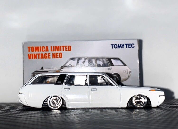 トミカ リミテッドヴィンテージ 1/64(改) トヨタクラウン カスタム