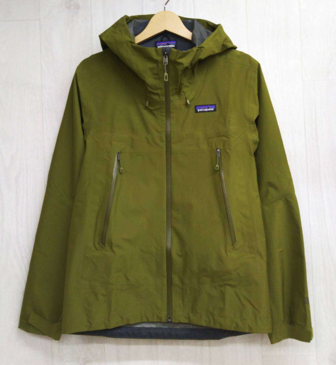 送料無料，品質保証 patagonia パタゴニア マウンテンパーカー ジャケット Cloud Ridge jacket タグ付き Willow Herb Green カーキ XS(XSサイズ以下)｜売買されたオークション情報、yahooの商品情報をアーカイブ公開 - オークフ 男性用