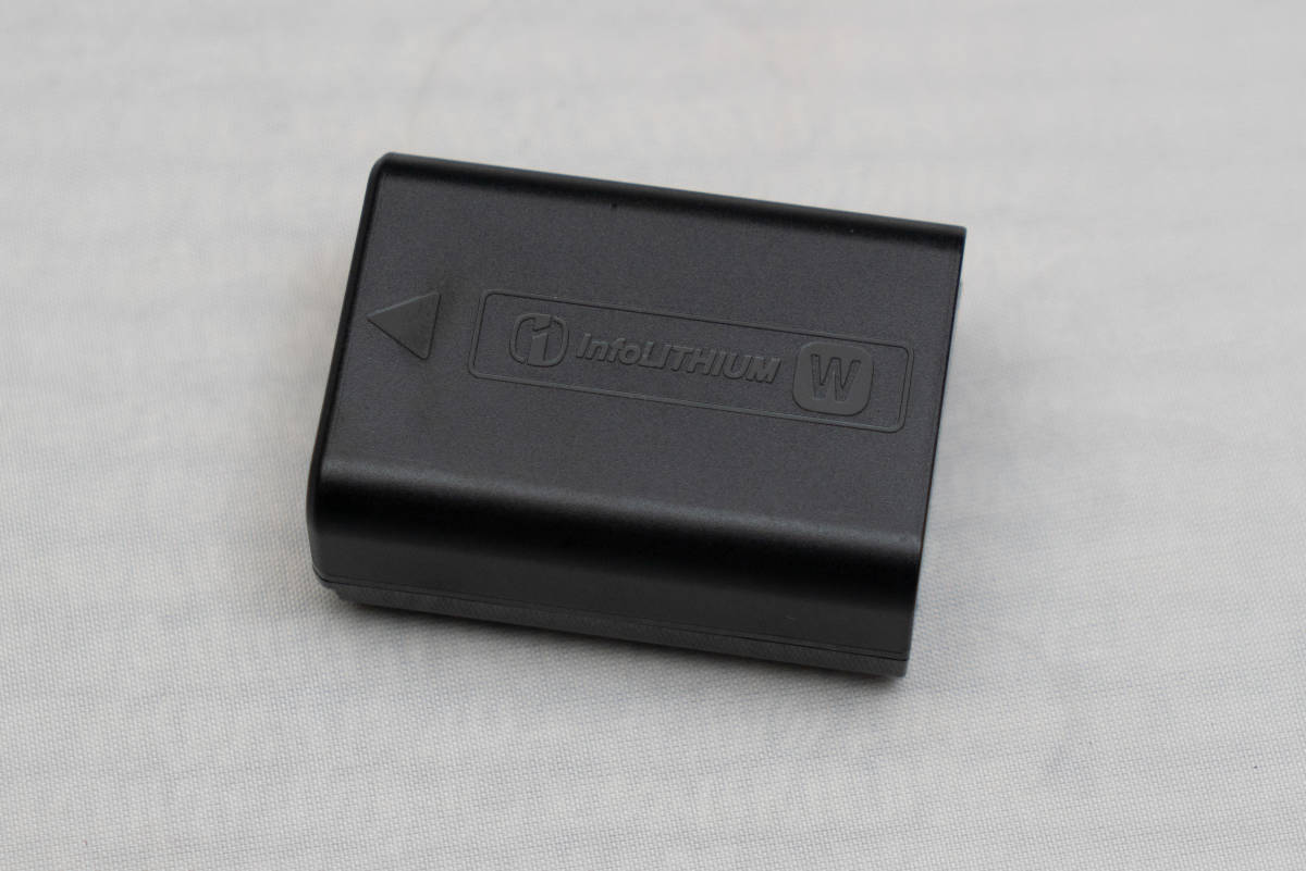 【送料無料】SONY α6000 ILCE-6000 ボディ 美品_8