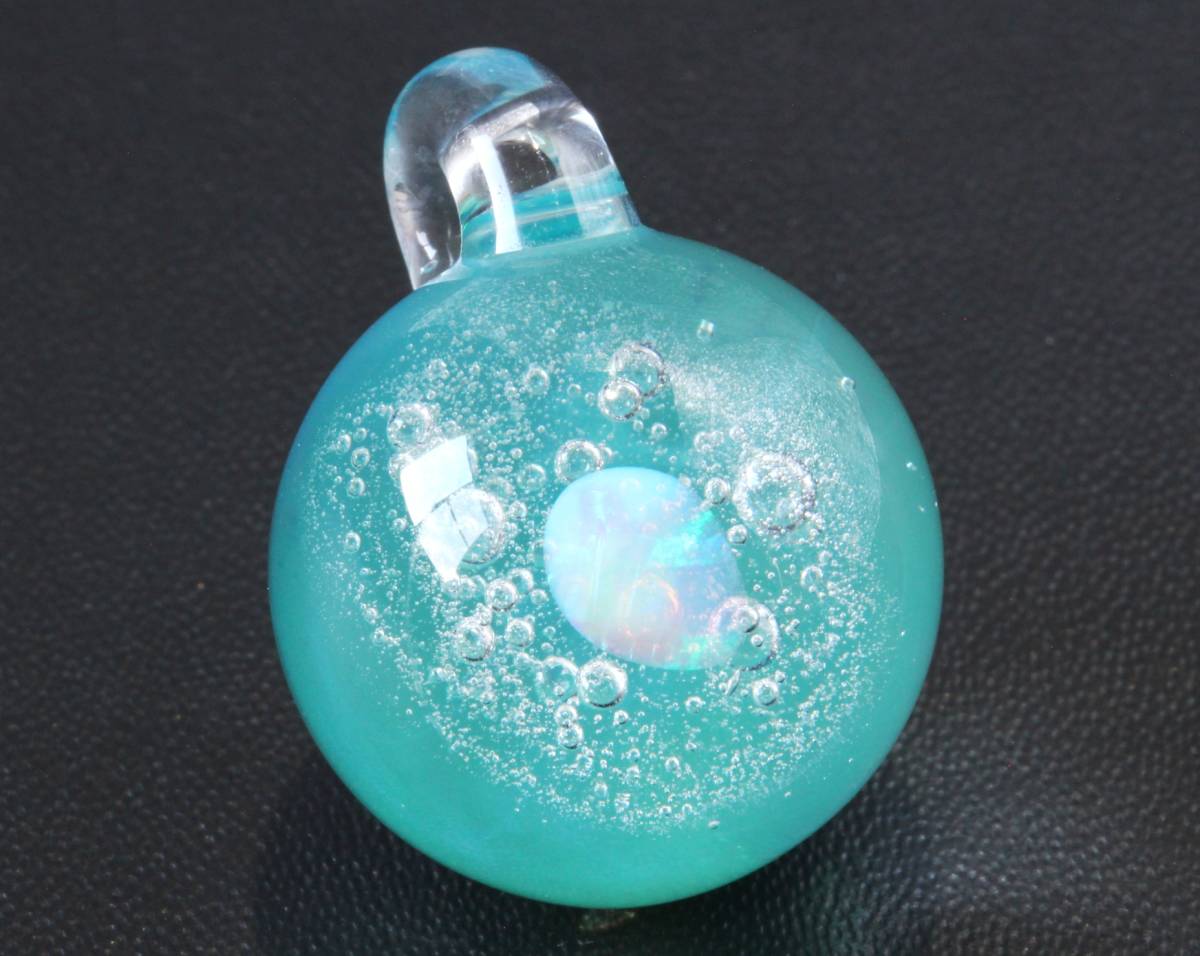 No.286 ／ オパール入り泡玉ガラスペンダント【蓄光タイプ】・ミントオパール・ネックレス、チョーカー | オーバル K10&frasl;K18&frasl;PT ペンダント」の人気商品一覧 ガラス ウサギノネドコ