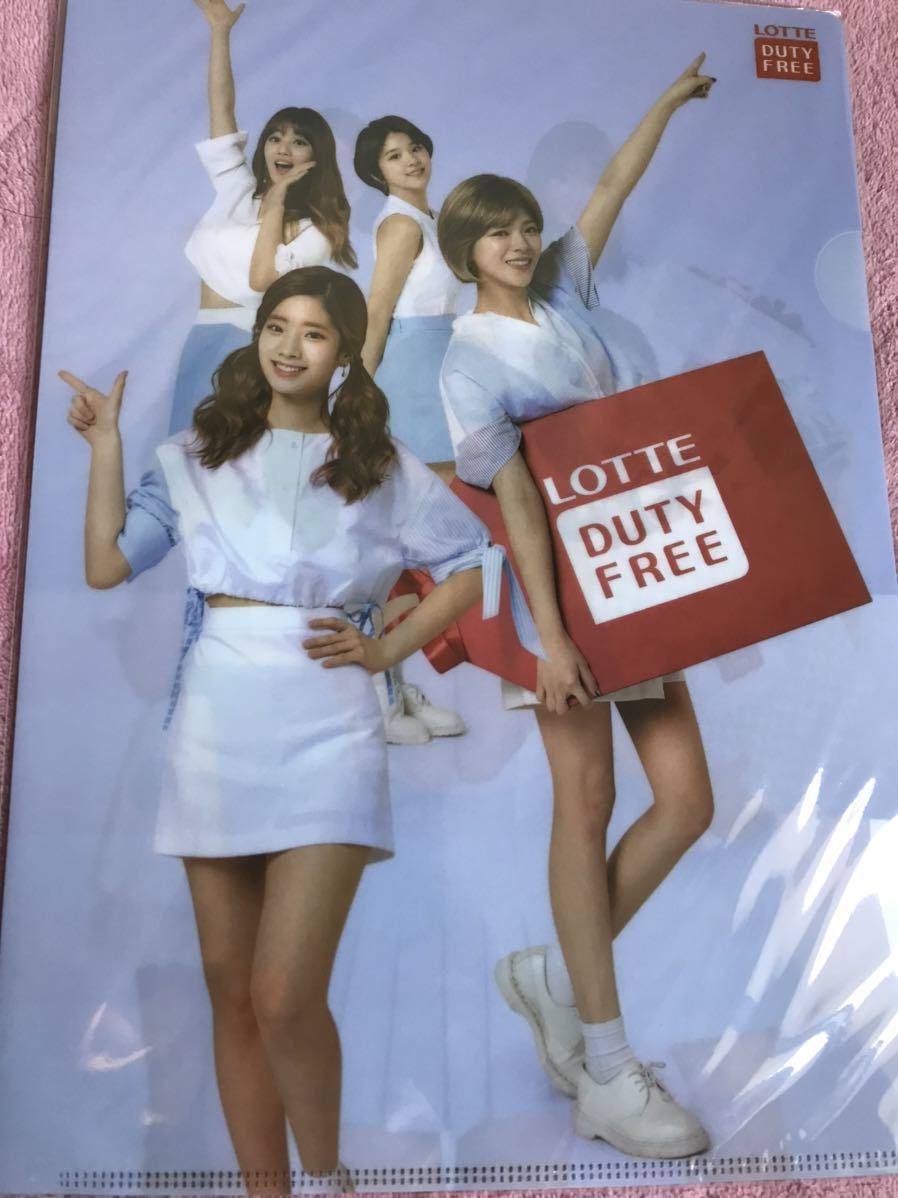 TWICE クリアファイル_1