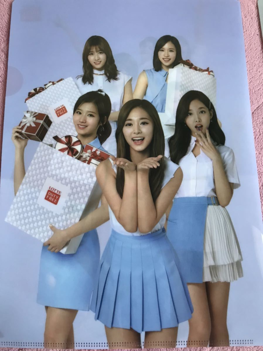 TWICE クリアファイル_2