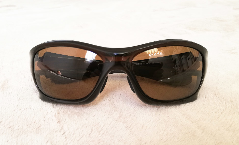  OAKLEY オークリー サングラス PIT BULL(セル、プラスチックフレーム)｜売買されたオークション情報、yahooの商品情報をアーカイブ公開 - オークファン セル、プラスチックフレーム