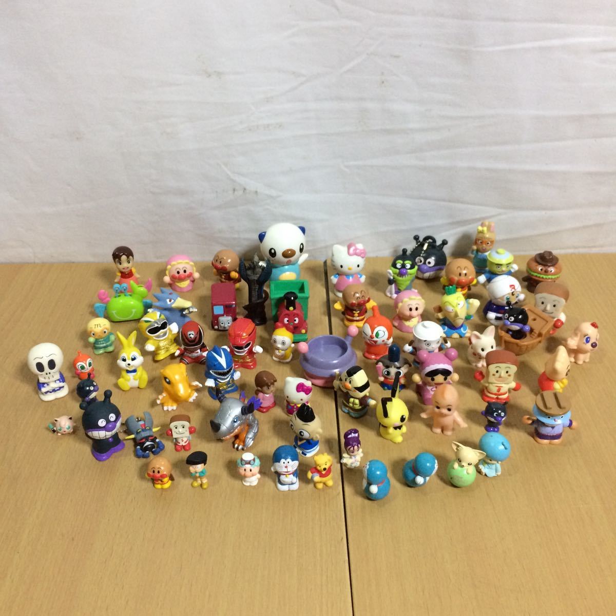 1円スタート★色んなキャラクターの指人形など★アンパンマン ドラえもん ハイジ キティなど_1