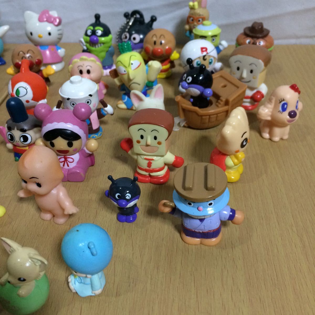 1円スタート★色んなキャラクターの指人形など★アンパンマン ドラえもん ハイジ キティなど_10