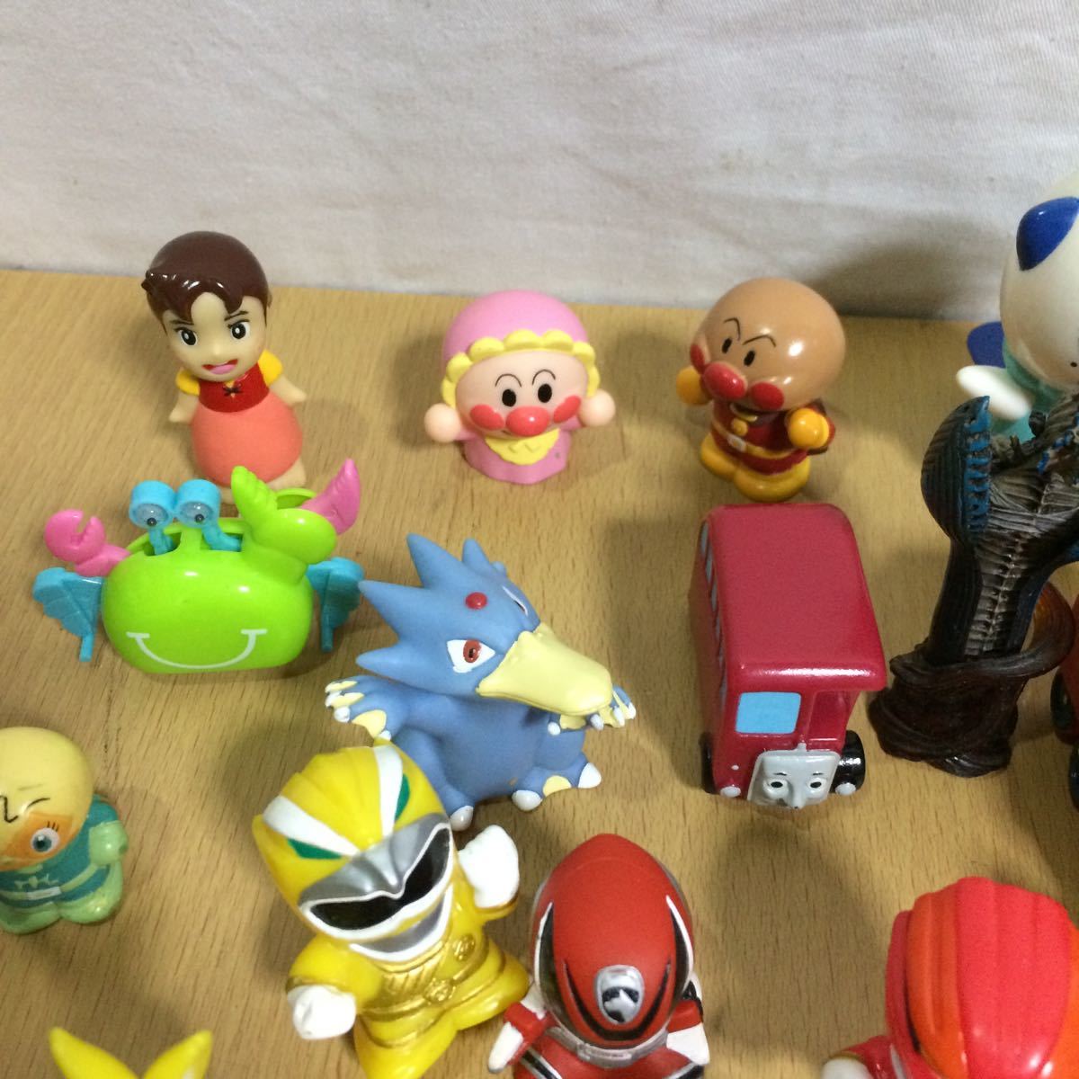 1円スタート★色んなキャラクターの指人形など★アンパンマン ドラえもん ハイジ キティなど_2