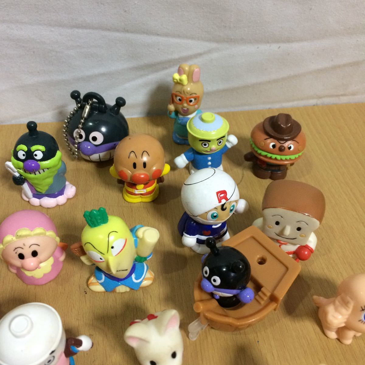 1円スタート★色んなキャラクターの指人形など★アンパンマン ドラえもん ハイジ キティなど_4