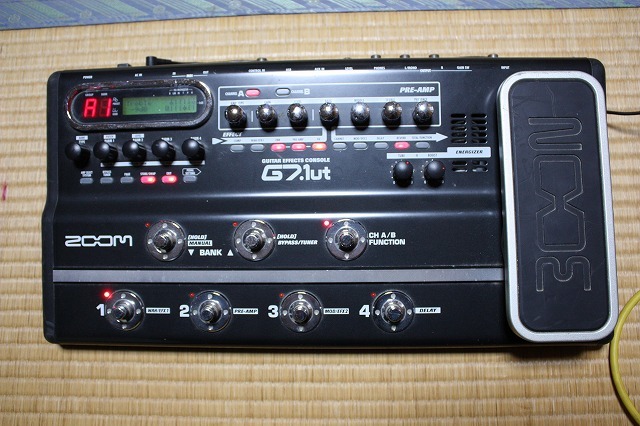 ZOOM G7.1ut ギターエフェクター G7.1ut Guitar Effects Console | Zoom