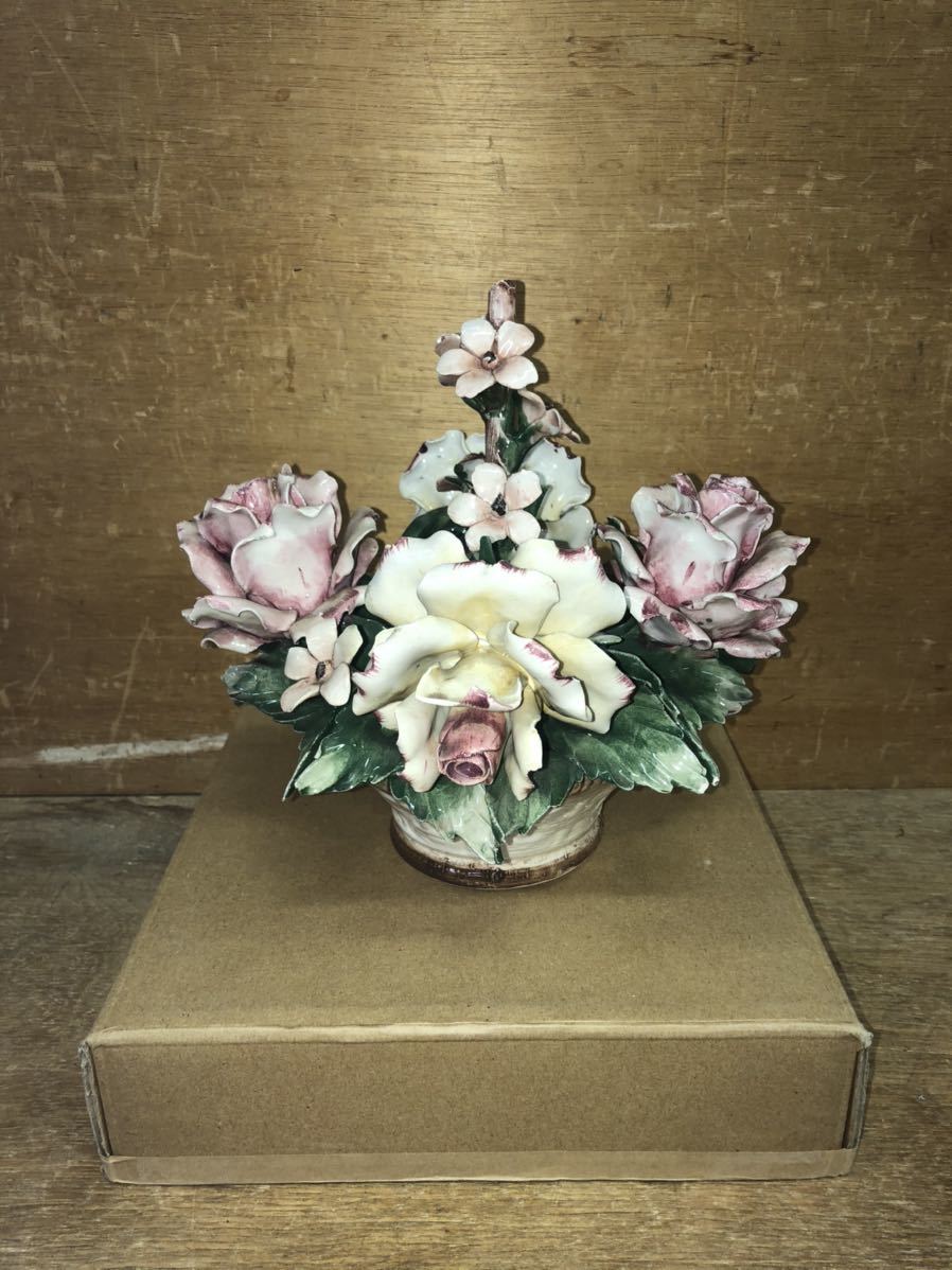 □花□陶器□イタリア製 □カポディモンテ□CAPODIMONTE□置物
