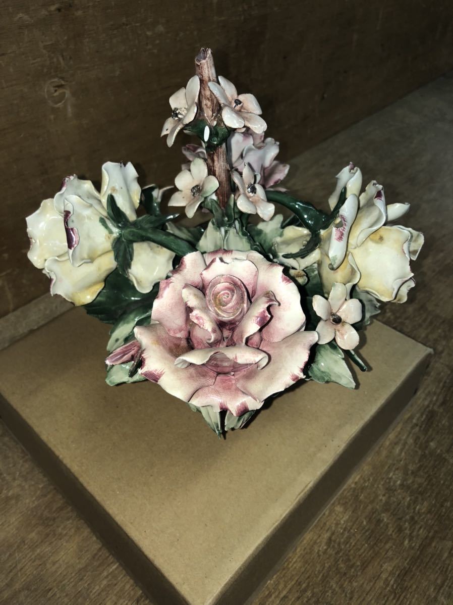 □花□陶器□イタリア製 □カポディモンテ□CAPODIMONTE□置物