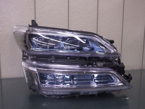 B15841 ヴェルファイア 30系 後期 オプション 右ライト 2眼LED ICHIKOH