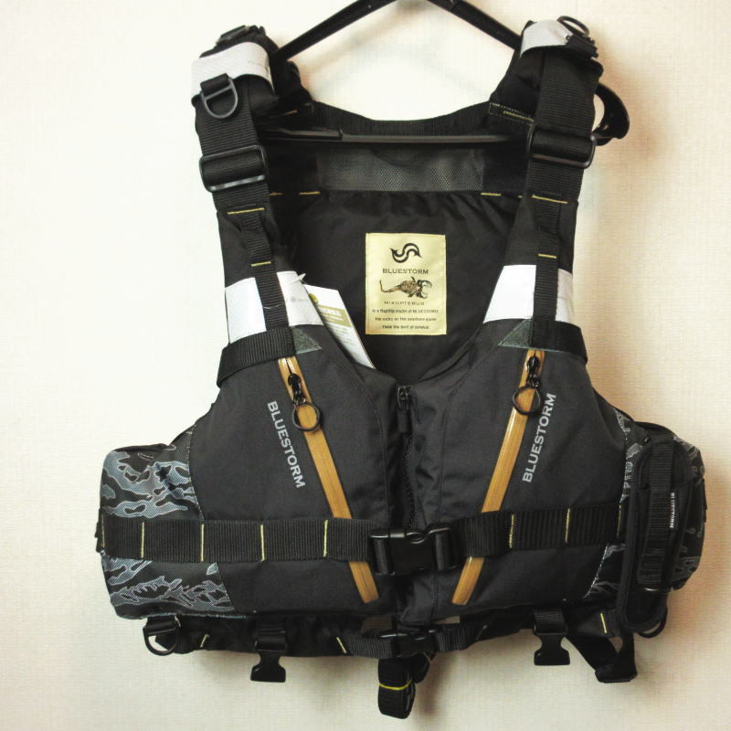 送料無料，豊富な 即納 高階 ブルーストーム 小型船舶用救命胴衣 Type D ライフジャケット BSJ-29RS MIXOPTERUS ミクソプテルス ブラック(ライフジャケット)｜売買されたオークション情報、yahooの商品情報をアーカイ ライフジャケット