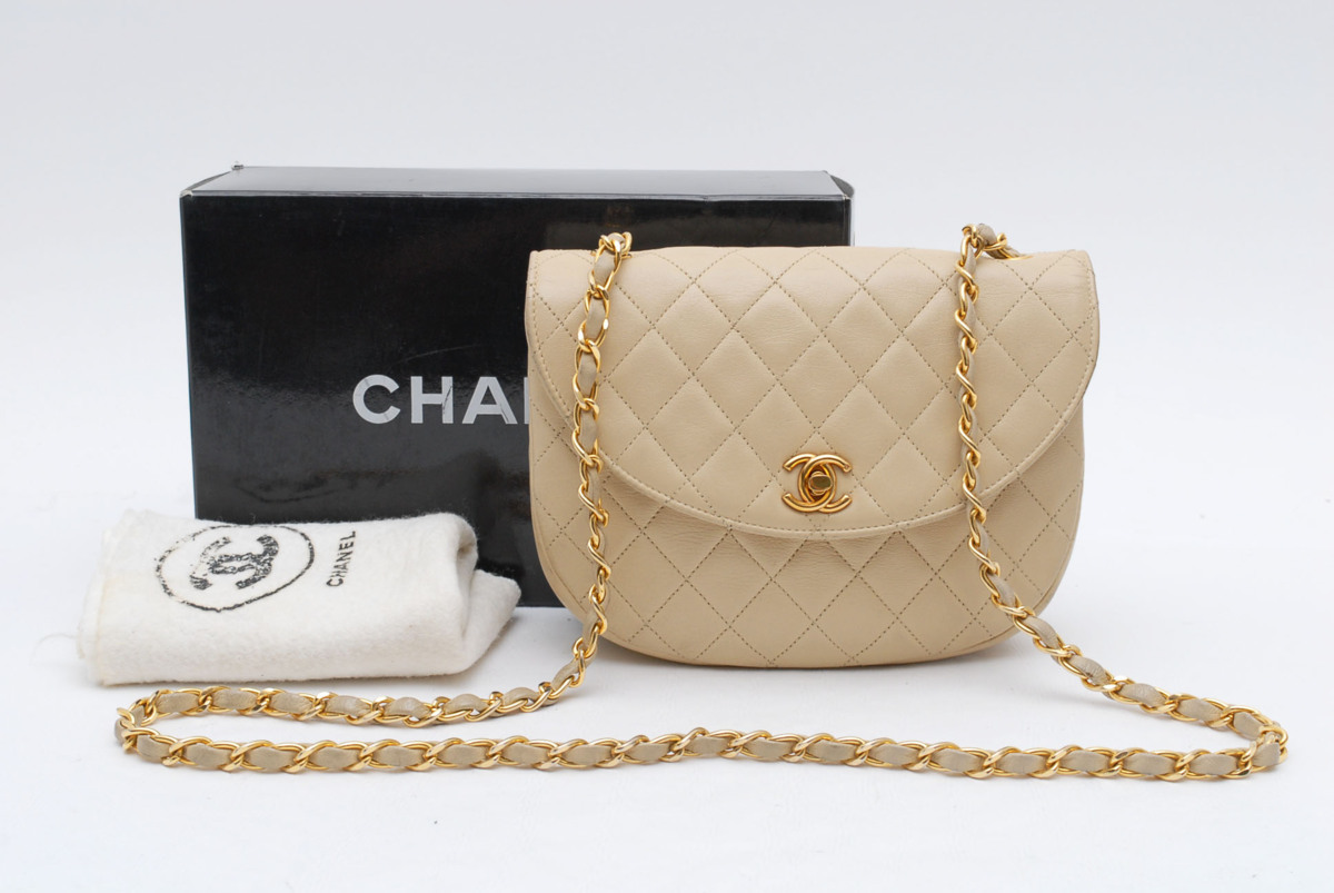 1円スタート 美品 シャネル CHANEL 半月型 ハーフムーン マトラッセ 