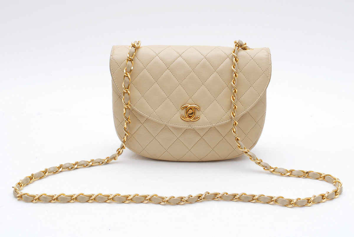 1円スタート 美品 シャネル CHANEL 半月型 ハーフムーン マトラッセ 