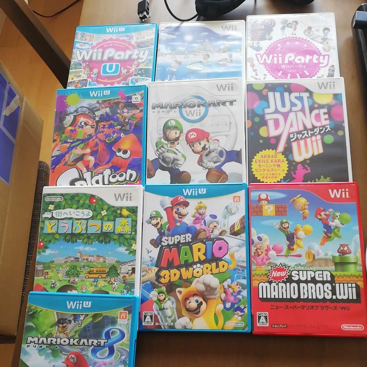 wiiu ソフト10本　マリオカートハンドル4本　ヌンチャク2本　コントローラー4本　コード類全てセット