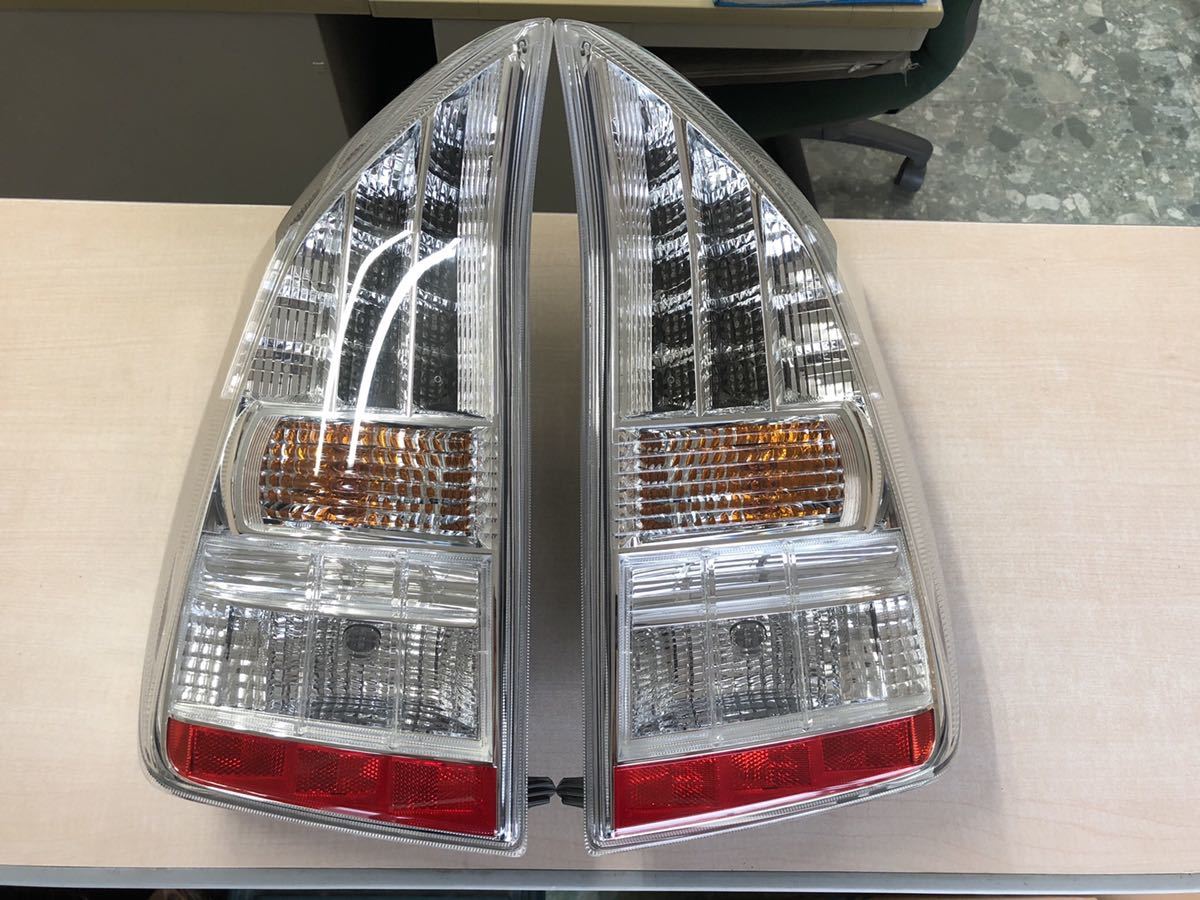 □トヨタ純正 ZVW30 プリウス 前期 テールランプ 左右セット☆ ,画像