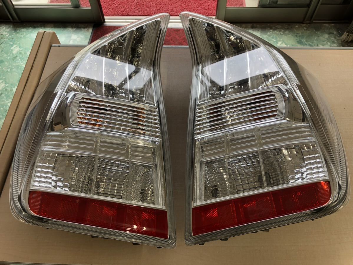 □トヨタ純正 ZVW30 プリウス 前期 テールランプ 左右セット☆ ,画像